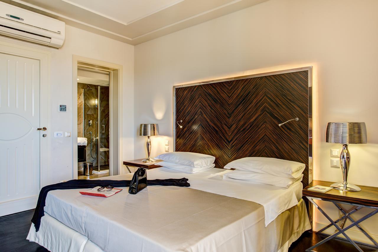 Byron Hotel